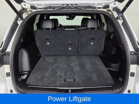 Used 2023 Jeep Grand Cherokee Altitude image 11