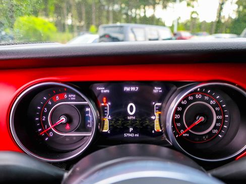 Used 2020 Jeep Wrangler Unlimited Rubicon AWD/4WD image 13