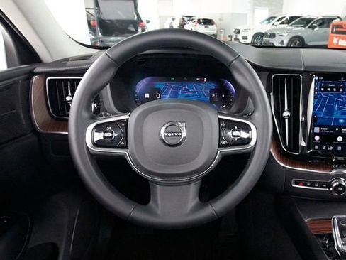 Certified 2023 Volvo XC60 B6 Ultimate w/ Climate Package AWD/4WD image 9