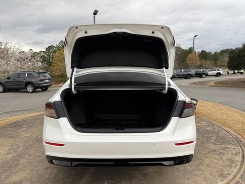 Used 2024 Honda Accord EX-L image 29