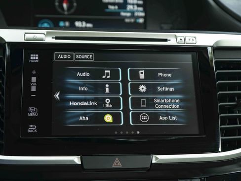 Used 2017 Honda Accord EX-L image 32