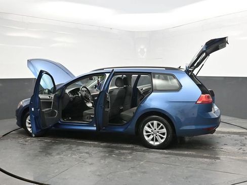 Used 2016 Volkswagen Golf S FWD image 43