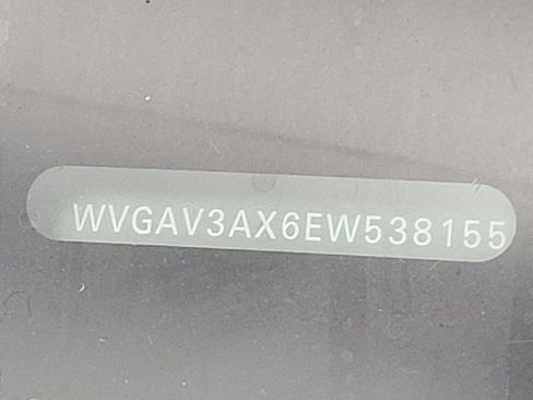 Used 2014 Volkswagen Tiguan SE image 33