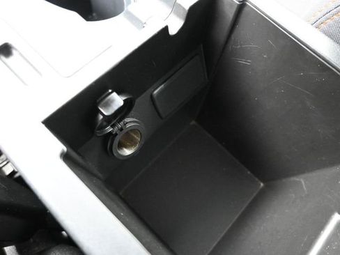 Used 2021 Subaru Crosstrek 2.0i Premium w/ Moonroof Package image 18