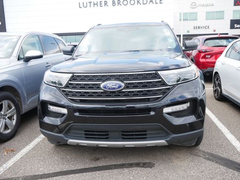 Used 2024 Ford Explorer XLT w/ Equipment Group 202A AWD/4WD image 2