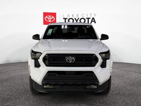 Used 2024 Toyota Tacoma SR image 11