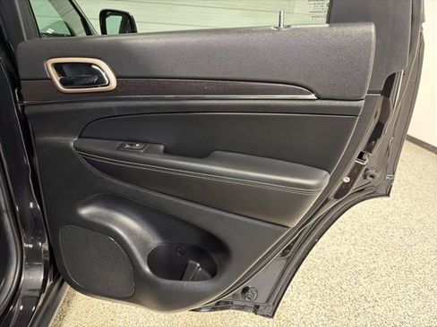Used 2014 Jeep Grand Cherokee Limited w/ Trailer Tow Group IV image 24