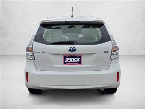 Used 2014 Toyota Prius V Two FWD image 6