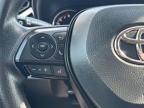 Used 2024 Toyota RAV4 XLE FWD image 20