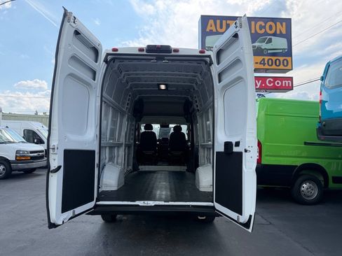 Used 2023 RAM ProMaster 3500 w/ Lane Management Group FWD image 9