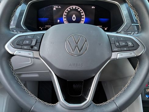 Used 2023 Volkswagen Tiguan SE AWD/4WD image 25