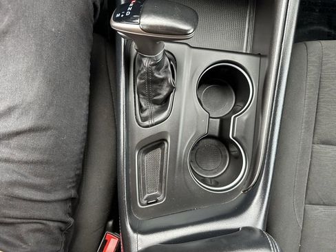 Used 2023 Dodge Durango SXT image 32