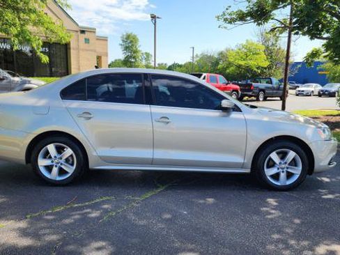 Used 2013 Volkswagen Jetta TDI FWD image 4