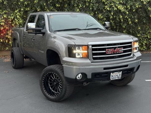 Used 2013 GMC Sierra 1500 SLE w/ Power Tech Package image 2