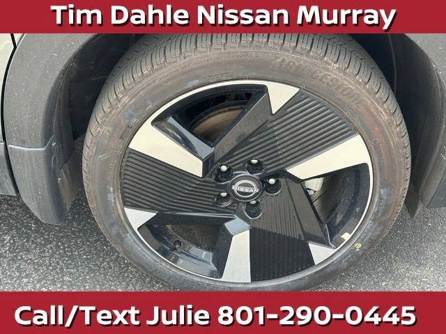 Used 2025 Nissan Kicks SR w/ Illumination Package AWD/4WD image 14