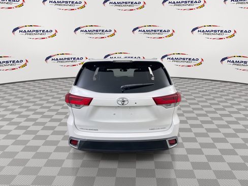 Used 2019 Toyota Highlander Limited AWD/4WD image 7