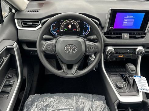 Used 2025 Toyota RAV4 LE image 12