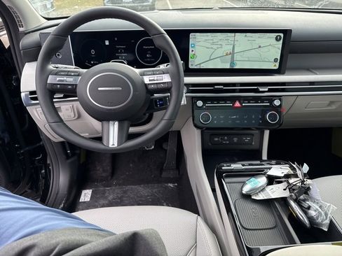 New 2025 Hyundai Tucson Limited image 22