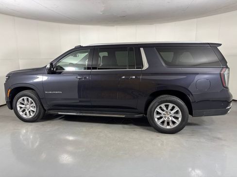 Certified 2025 Chevrolet Suburban Premier AWD/4WD image 6