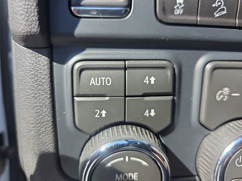 New 2026 Chevrolet Tahoe High Country AWD/4WD image 14