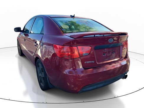 Used 2011 Kia Forte SX w/ Leather Pkg FWD image 4