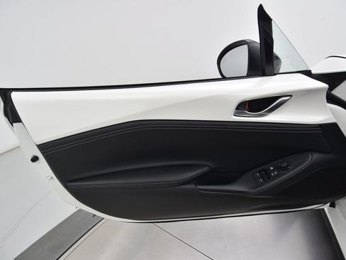 New 2026 MAZDA MX-5 Miata Club RWD image 38