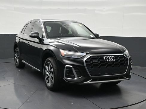 Used 2023 Audi Q5 2.0T Premium Plus w/ Premium Plus Package AWD/4WD image 8