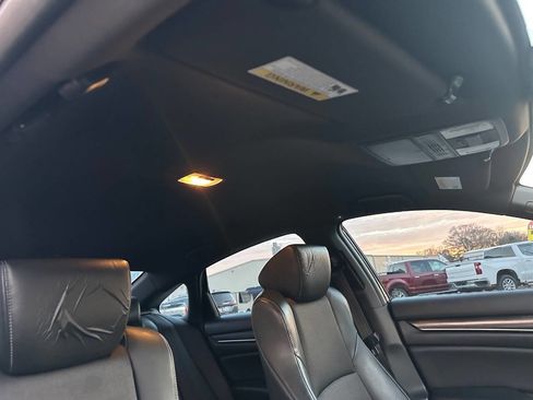 Used 2018 Honda Accord Sport image 34