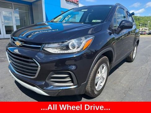 Used 2022 Chevrolet Trax LT w/ Driver Confidence Package AWD/4WD image 1
