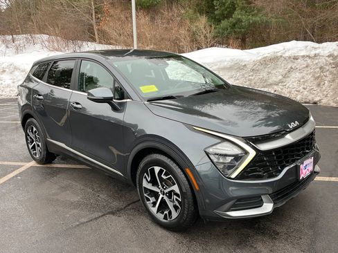 Used 2023 Kia Sportage EX image 7