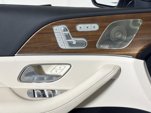 Certified 2025 Mercedes-Benz GLE 450 4MATIC image 11