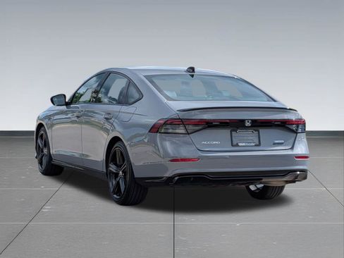 Used 2024 Honda Accord Sport image 3