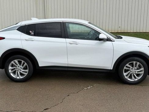 Used 2025 Buick Envista Preferred w/ Convenience II Package FWD image 2