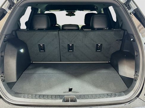 Used 2026 GMC Terrain Elevation w/ Elevation Premium Package image 24