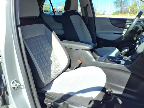 Used 2022 Chevrolet Equinox LS w/ LPO, Floor Liner Package image 8