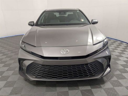Certified 2025 Toyota Camry SE FWD image 3