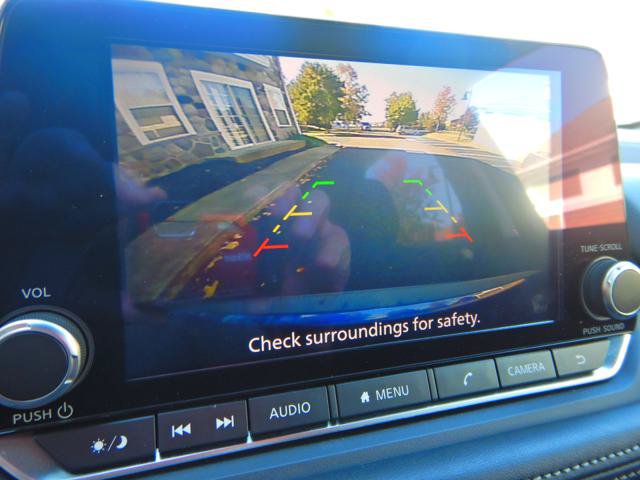 Used 2023 Nissan Rogue S AWD/4WD image 19
