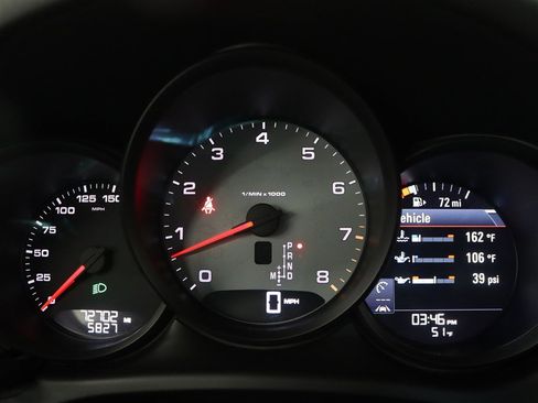 Used 2018 Porsche Macan S image 21