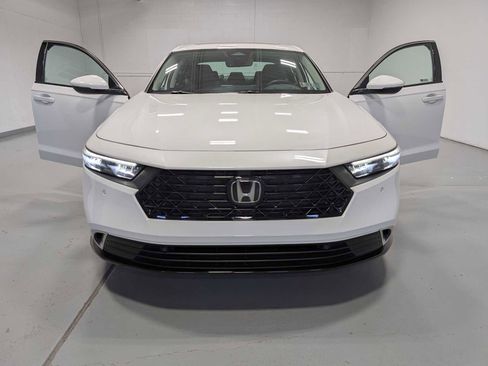 Used 2023 Honda Accord Touring image 15