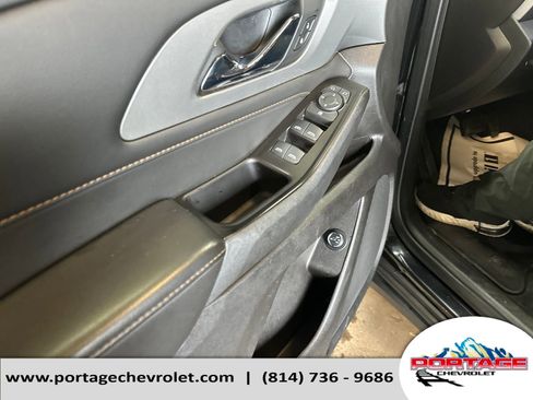Used 2019 Chevrolet Traverse LT image 11