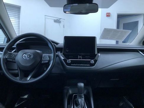 Certified 2025 Toyota Corolla LE image 17