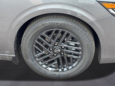 New 2026 Nissan Sentra SV w/ SV Convenience Package FWD image 9
