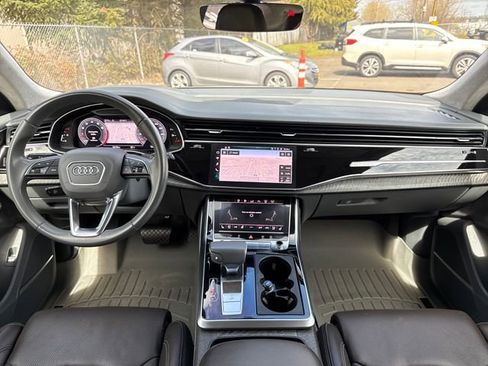 Used 2019 Audi Q8 Prestige w/ Luxury Package AWD/4WD image 11