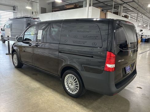 Used 2023 Mercedes-Benz Metris Passenger image 5