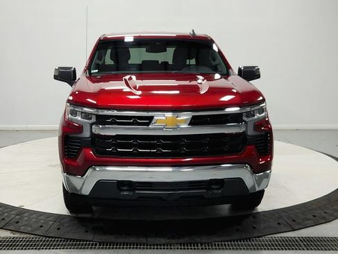 Used 2023 Chevrolet Silverado 1500 LT AWD/4WD image 3