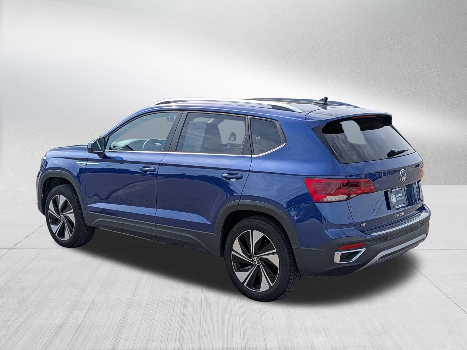 Certified 2024 Volkswagen Taos SE AWD/4WD image 5