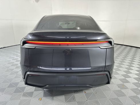 Used 2026 Tesla Model Y 2WD image 7