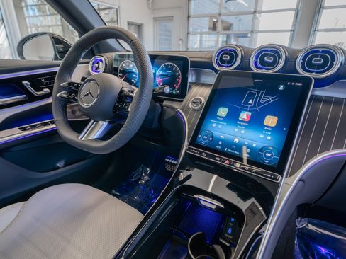 New 2026 Mercedes-Benz GLC 300 4MATIC image 19