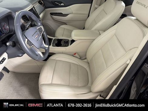 Used 2023 GMC Acadia Denali w/ Black Diamond Edition image 8