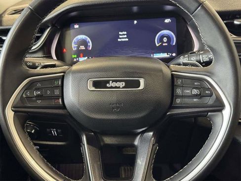 Certified 2023 Jeep Grand Cherokee Laredo image 20